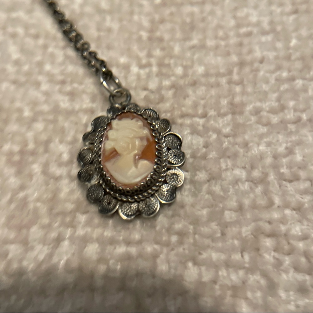 Vintage 800 Silver Cameo Pendant Necklace - Picture 4 of 5